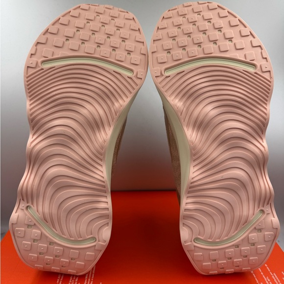 Nike Motiva Linen Washed Coral BRAND NEW Size 10 Women - Picture 7 of 8